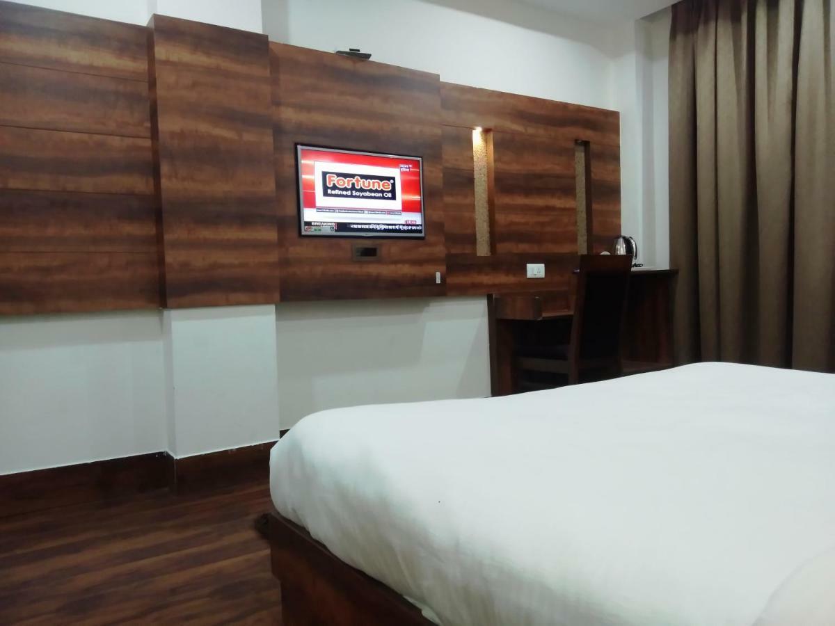 Ak Continental - Mcleodganj Ξενοδοχείο Νταραμσάλα Εξωτερικό φωτογραφία